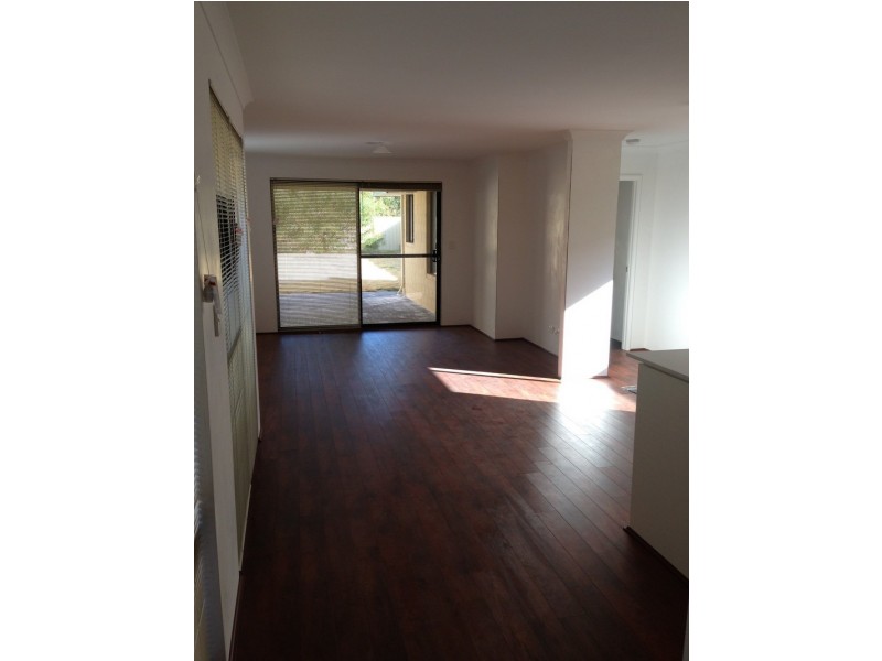 28 Sessilis Crescent, Wattle Grove WA 6107