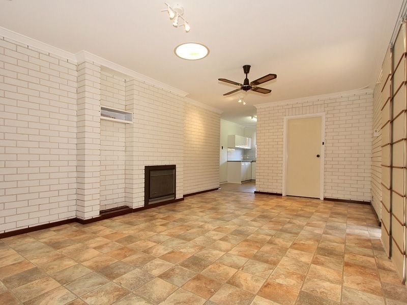 35 Bernley Drive, Viveash WA 6056
