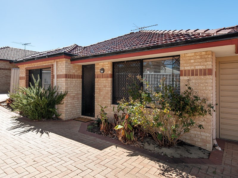 2/22 Webber Street, Willagee WA 6156