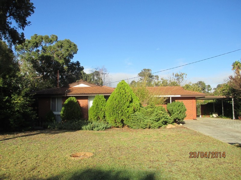 7 Larch Place, Forrestfield WA 6058