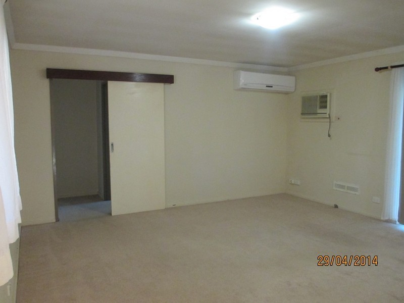 7 Larch Place, Forrestfield WA 6058