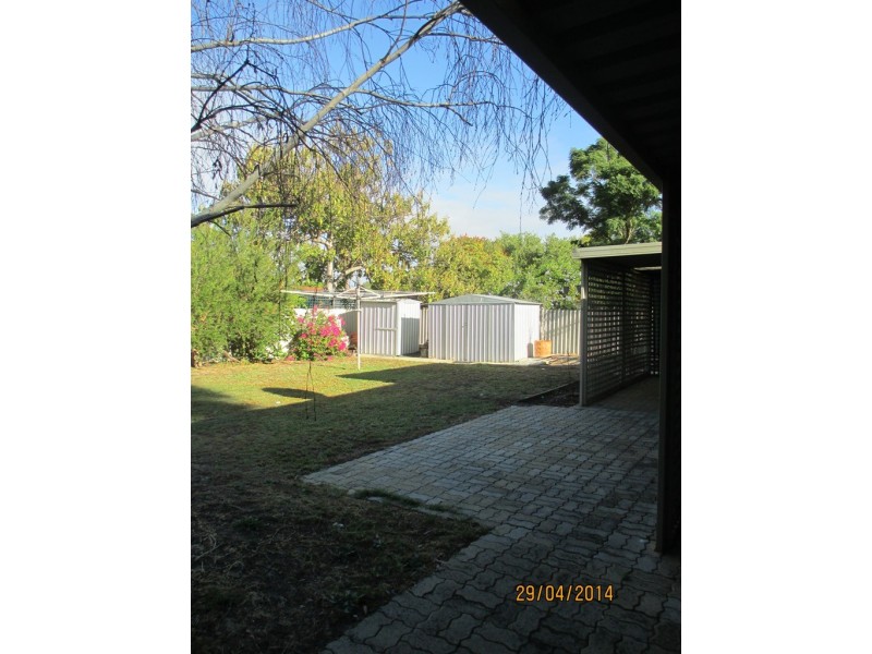 7 Larch Place, Forrestfield WA 6058