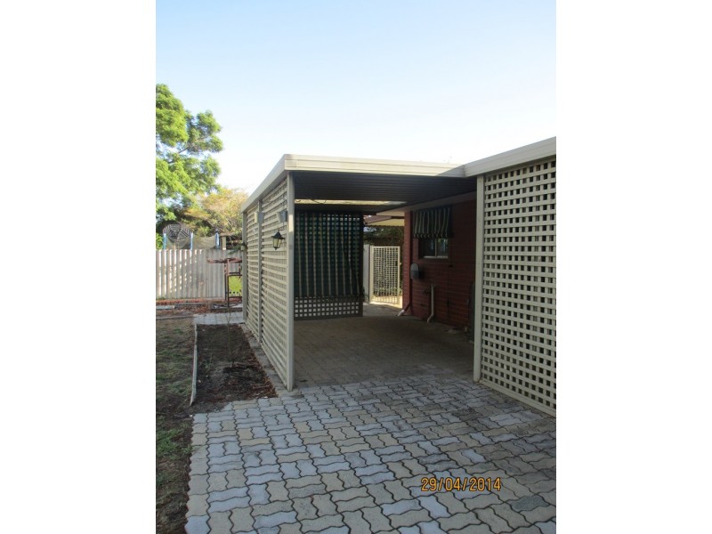 7 Larch Place, Forrestfield WA 6058