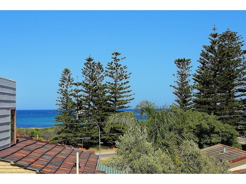 3/61 GLOUCESTER CRES, Shoalwater WA 6169