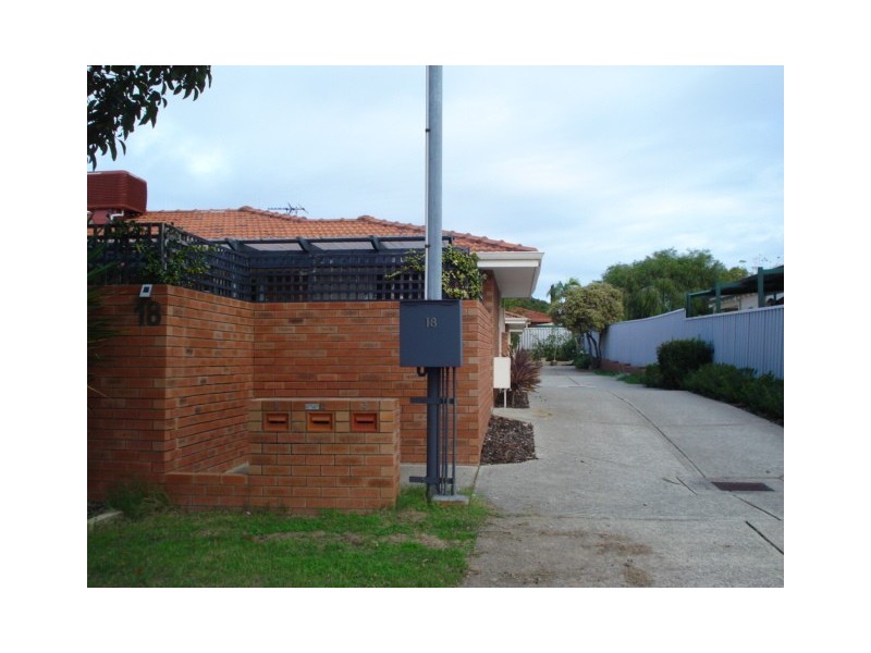 1/18 Zenobia, Palmyra WA 6157