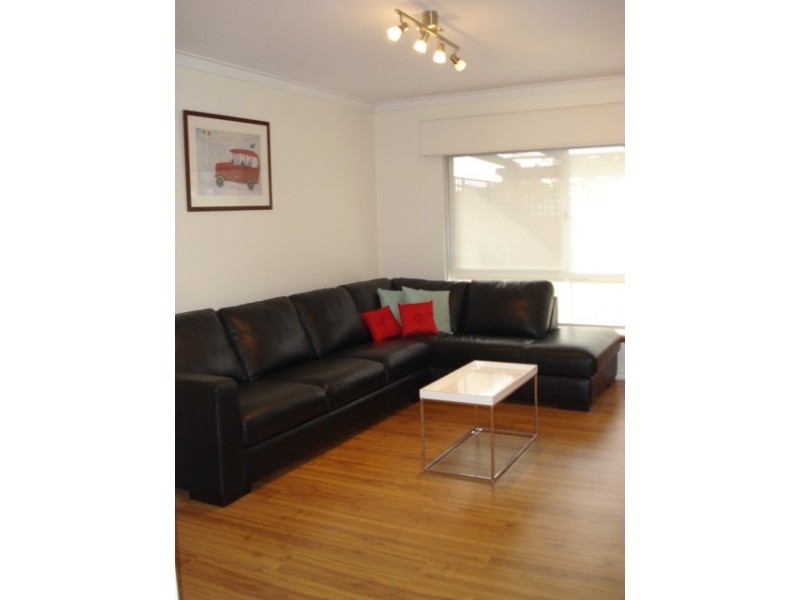 1/18 Zenobia, Palmyra WA 6157