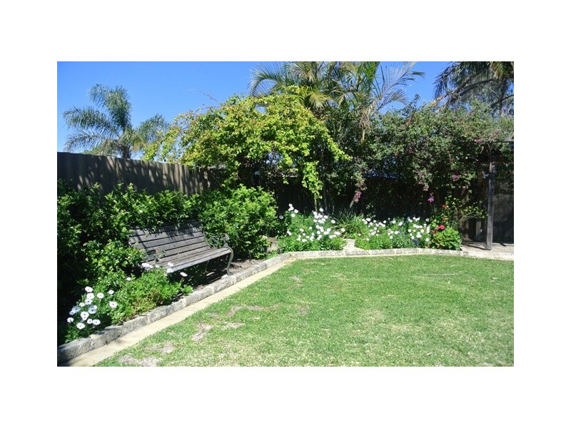 14 Abinger Road, Lynwood WA 6147