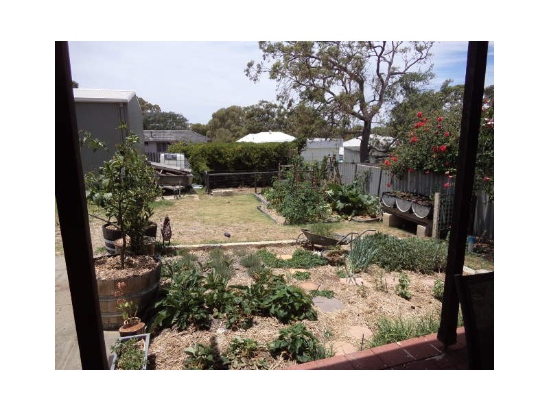 17 Tedrake Street, Willagee WA 6156