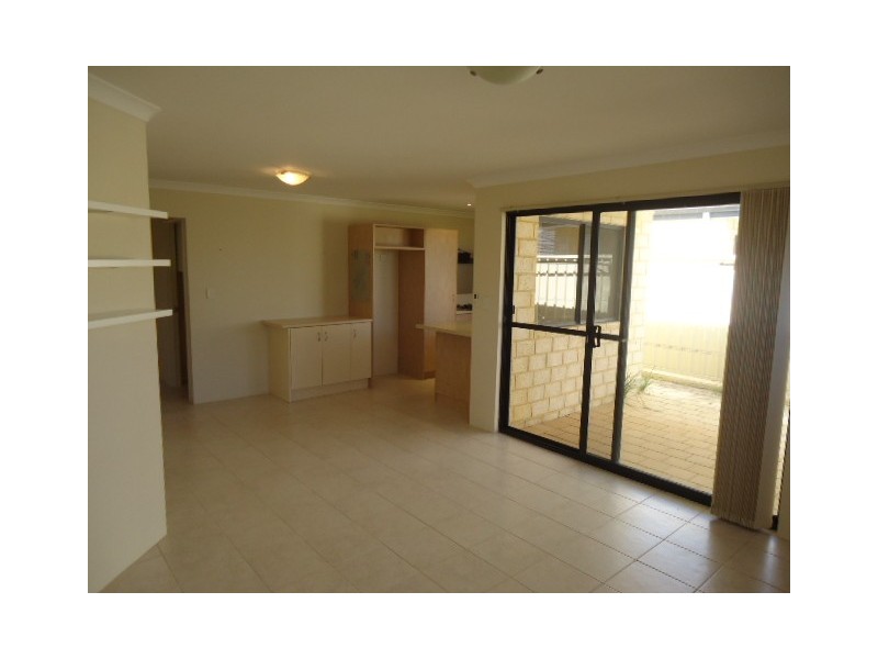 12/35 Barfield Road, Hammond Park WA 6164