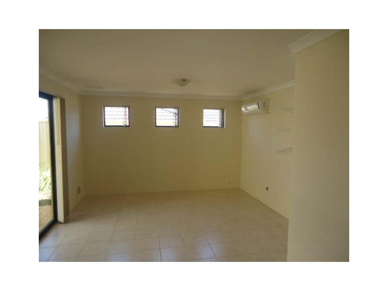 12/35 Barfield Road, Hammond Park WA 6164