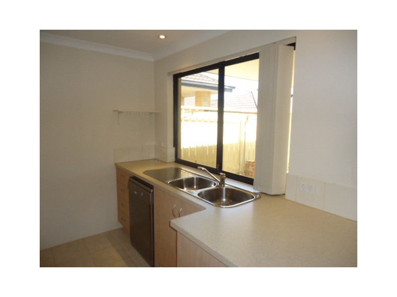 12/35 Barfield Road, Hammond Park WA 6164