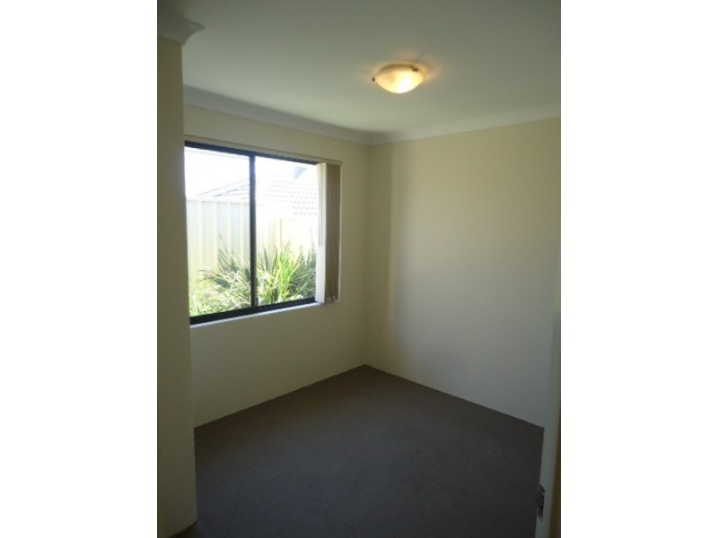 12/35 Barfield Road, Hammond Park WA 6164