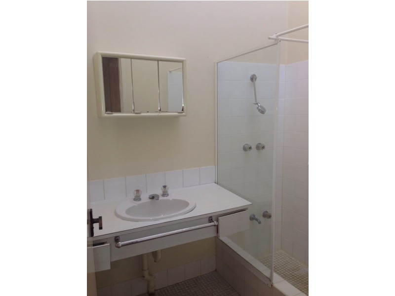 2/147 Labouchere Road, Como WA 6152