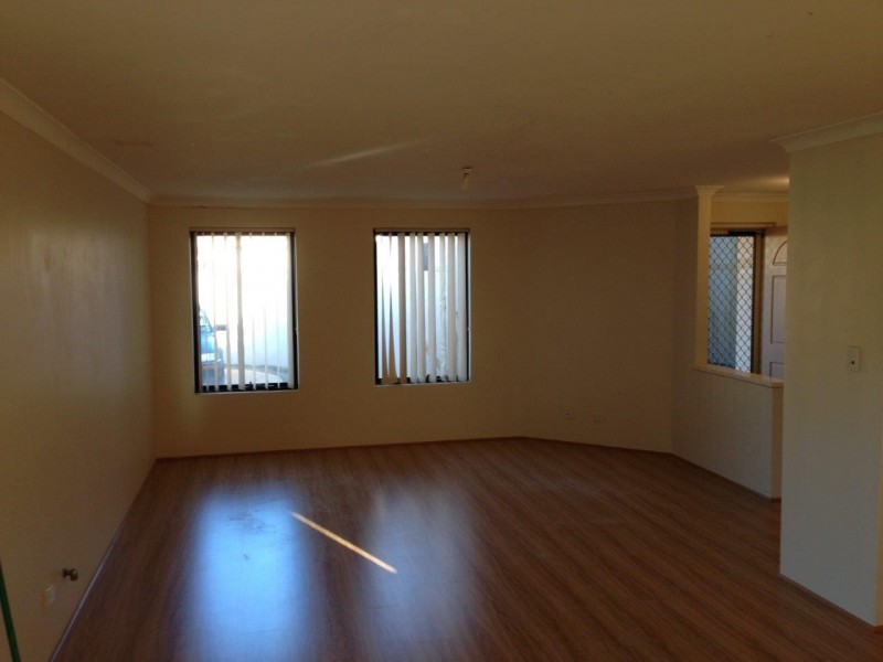 10/19 Holton Way, Cannington WA 6107