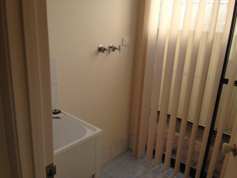 10/19 Holton Way, Cannington WA 6107