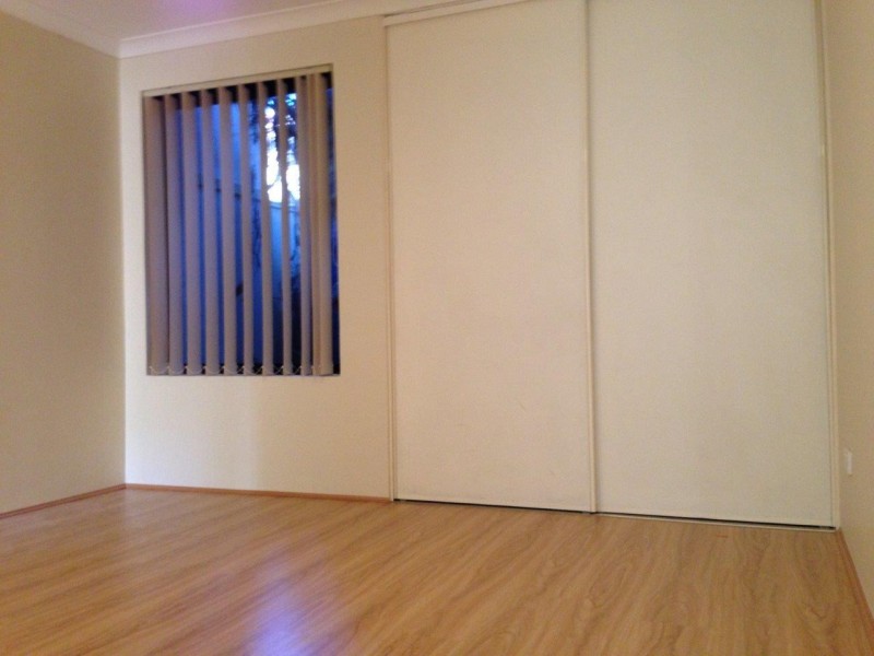 10/19 Holton Way, Cannington WA 6107