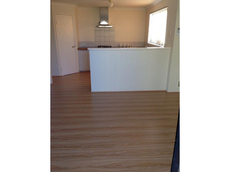 10/19 Holton Way, Cannington WA 6107