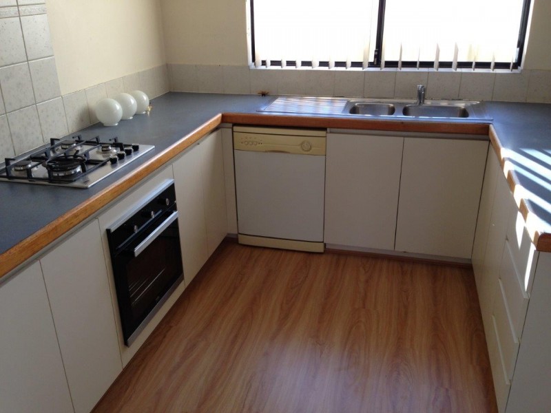 10/19 Holton Way, Cannington WA 6107