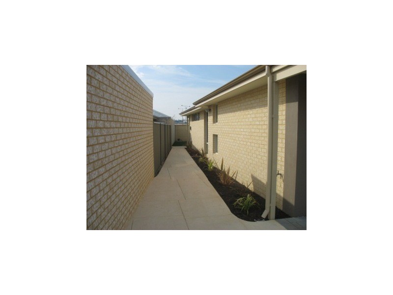 14 Fareham Crescent, Wellard WA 6170