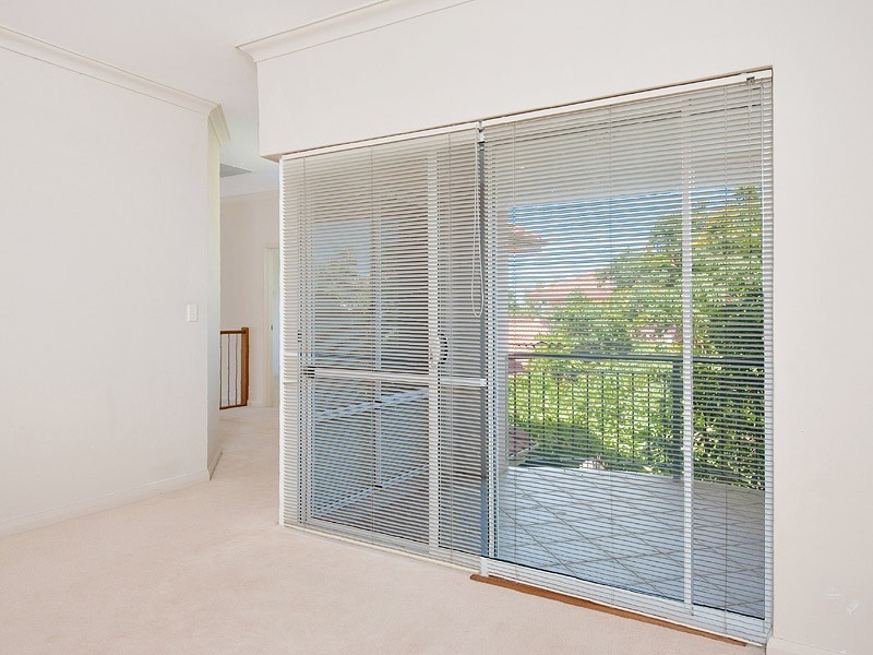 2/190 Coode Street, Como WA 6152