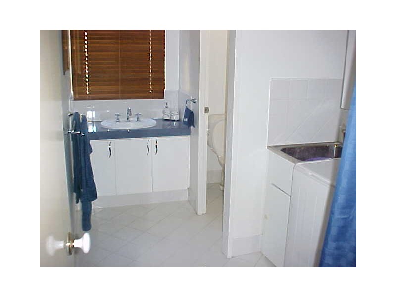 1/1 Cale Street, Como WA 6152