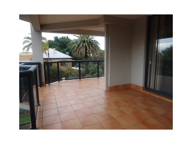 10/134 Mill Point Road, South Perth WA 6151