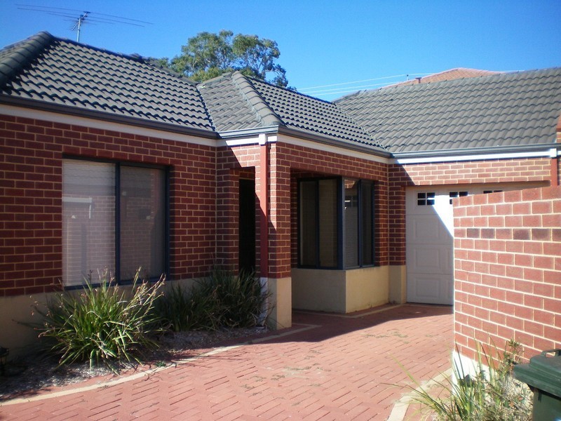 2/102 Banksia Street, Tuart Hill WA 6060