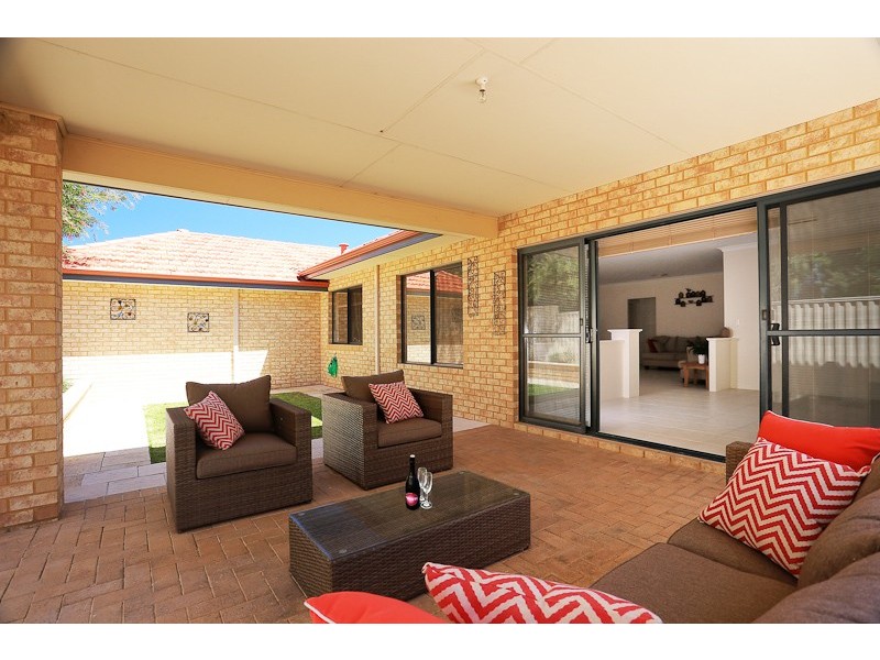 16A CARLISLE STREET, Shoalwater WA 6169