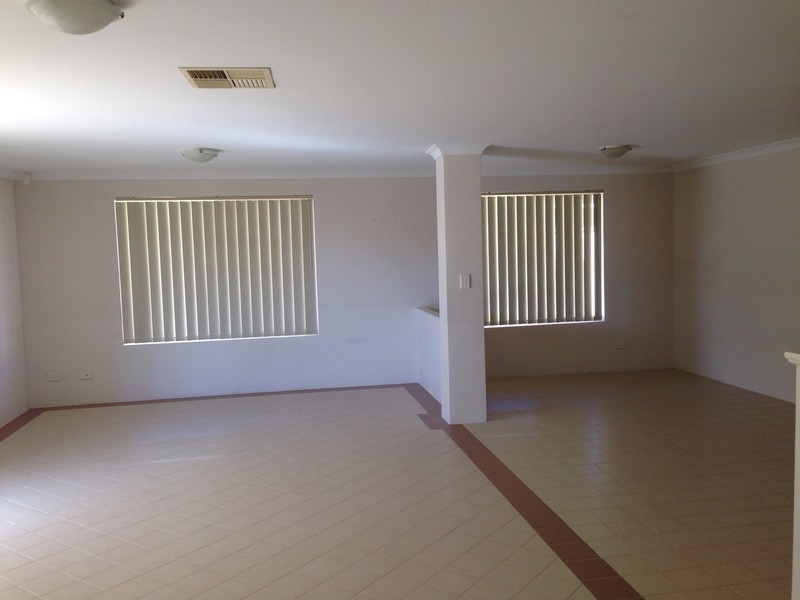 12 Kalari Drive, Wattle Grove WA 6107