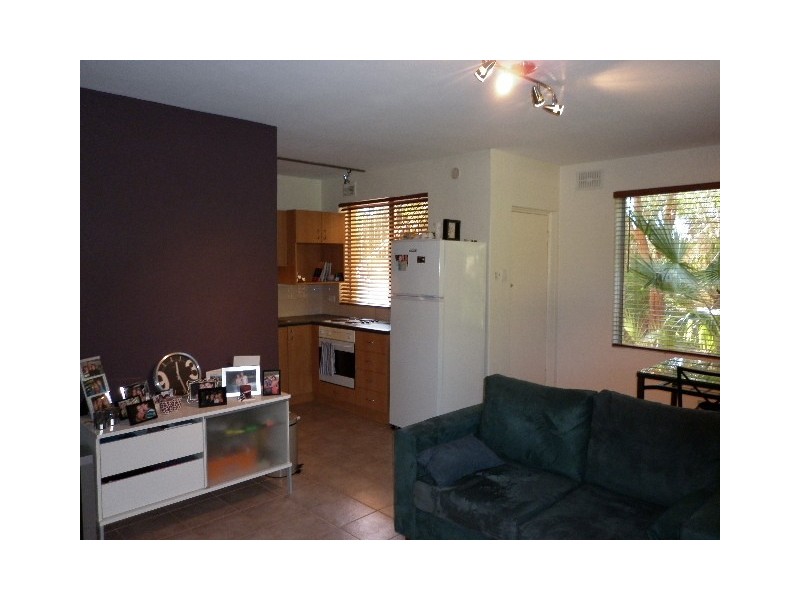 1/235 Harbourne Street, Wembley WA 6014