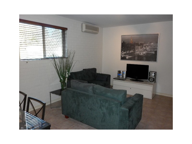 1/235 Harbourne Street, Wembley WA 6014