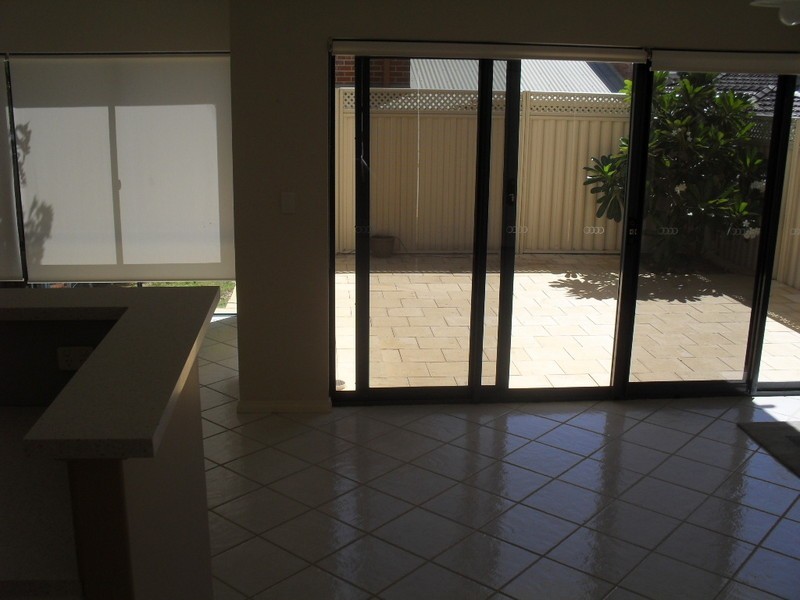 9 Robert Street, Como WA 6152