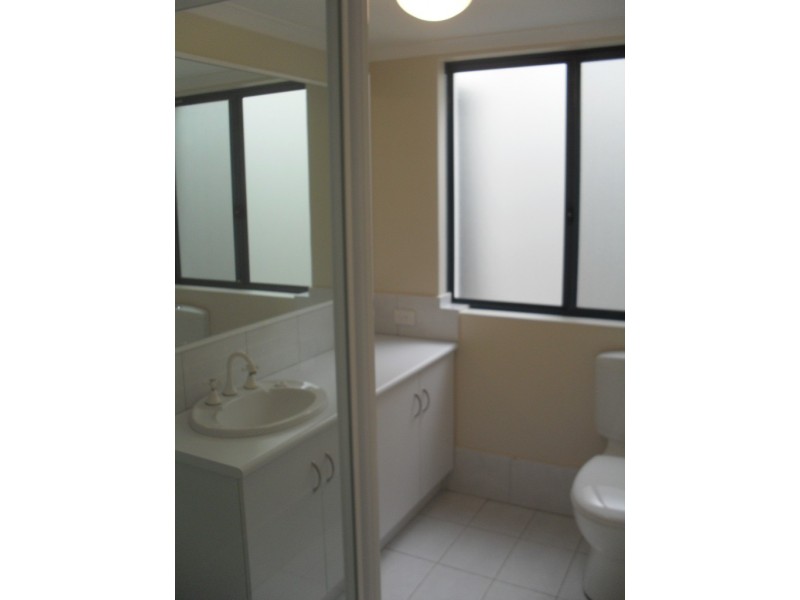 9 Robert Street, Como WA 6152