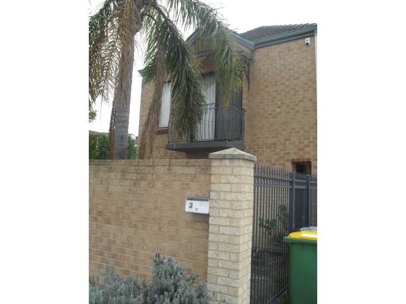 3/8 Sleat Road, Mount Pleasant WA 6153