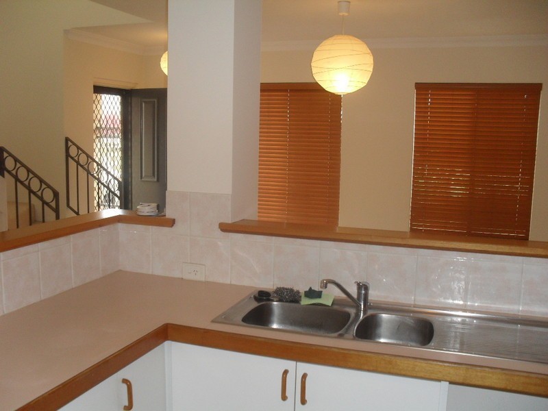 3/8 Sleat Road, Mount Pleasant WA 6153