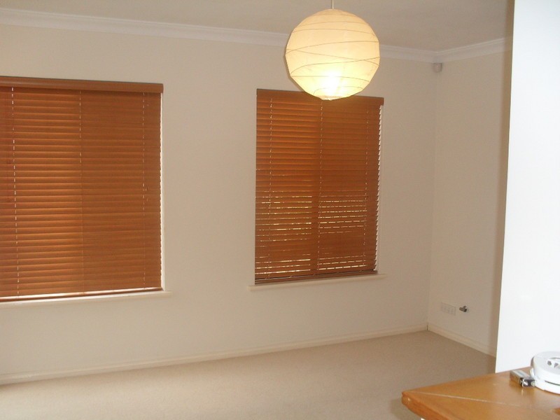 3/8 Sleat Road, Mount Pleasant WA 6153