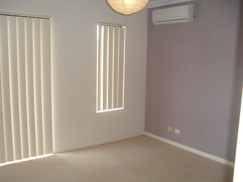 3/8 Sleat Road, Mount Pleasant WA 6153