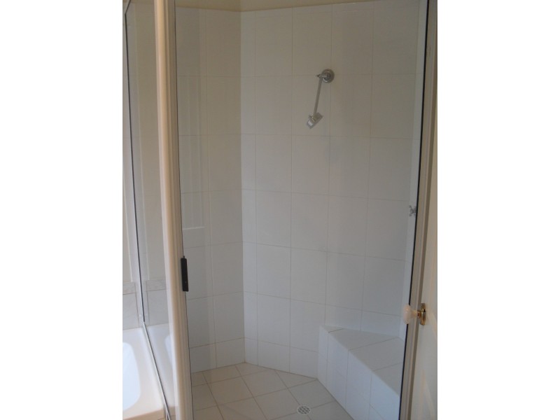 3/8 Sleat Road, Mount Pleasant WA 6153