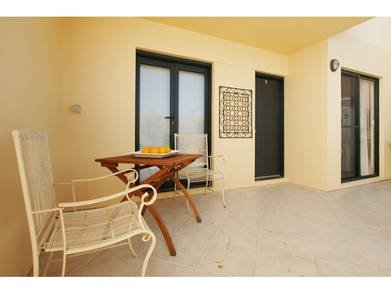 8/216 Stirling Street, Perth WA 6000