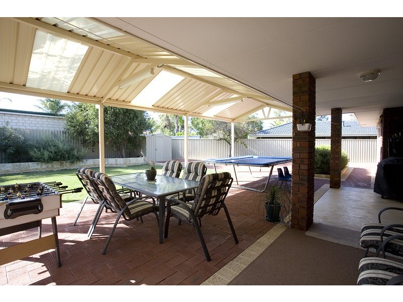 4 Hanrahan Loop, Kardinya WA 6163