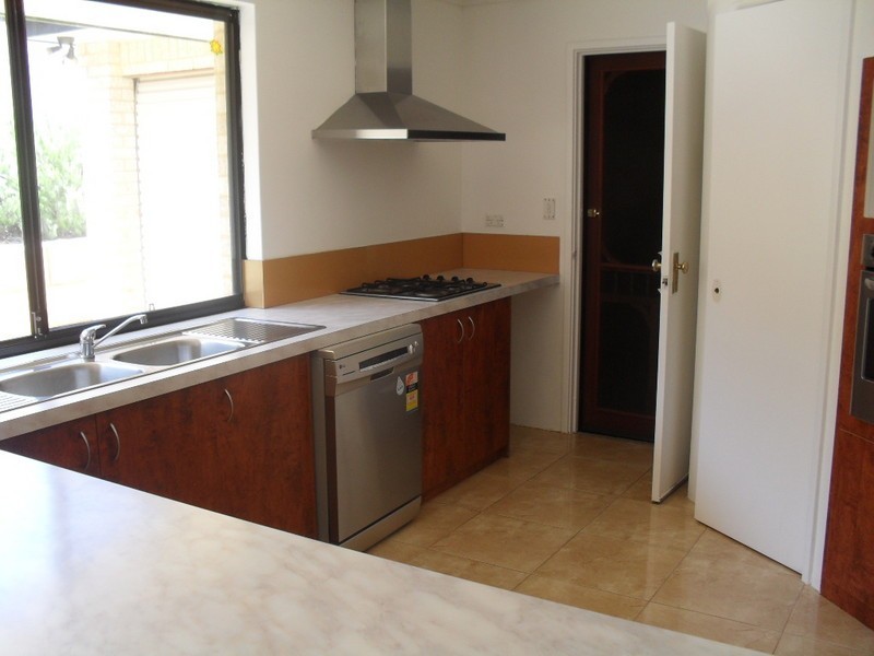 70 Warner Road, Parmelia WA 6167