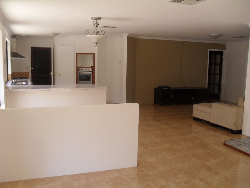 70 Warner Road, Parmelia WA 6167