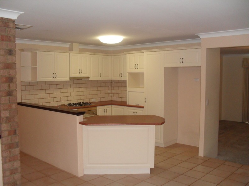 22 Explorer Drive, Thornlie WA 6108