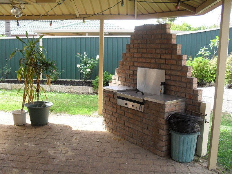 22 Explorer Drive, Thornlie WA 6108