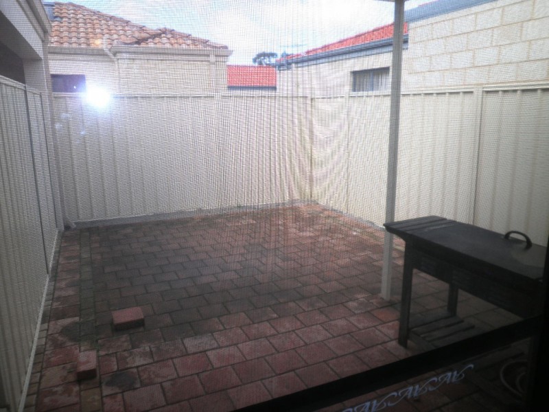 2/19 Holton Way, Cannington WA 6107