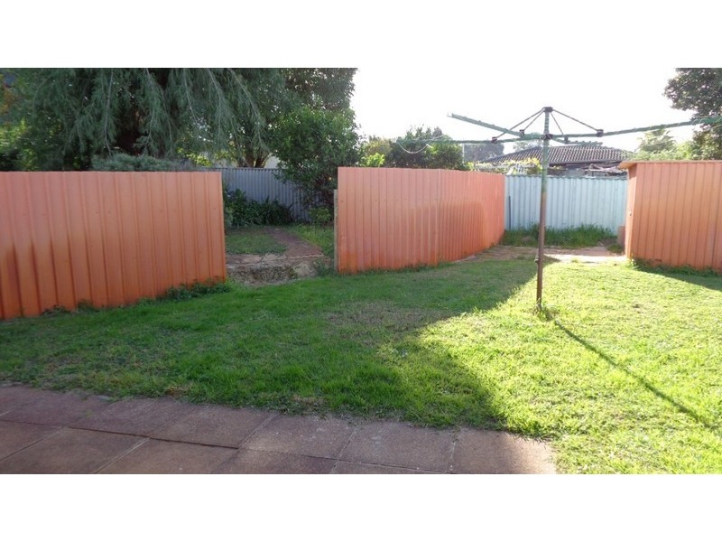 4 Rochford Way, Girrawheen WA 6064