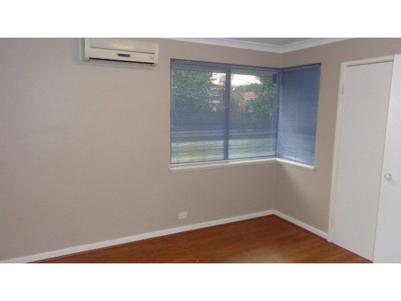 1B Dalston Crescent, Kardinya WA 6163