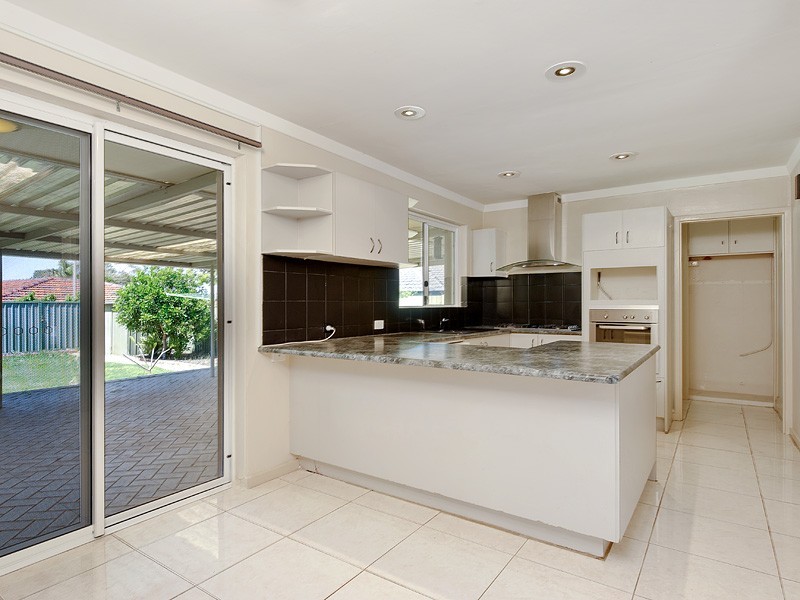 34 BARNSBURY ROAD, Warwick WA 6024