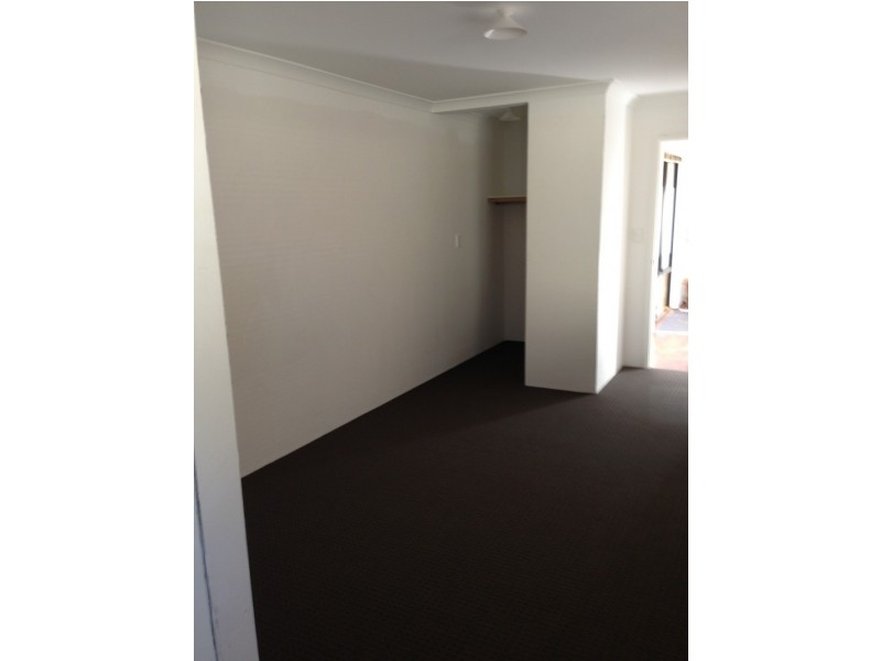 28 Sessilis Crescent, Wattle Grove WA 6107