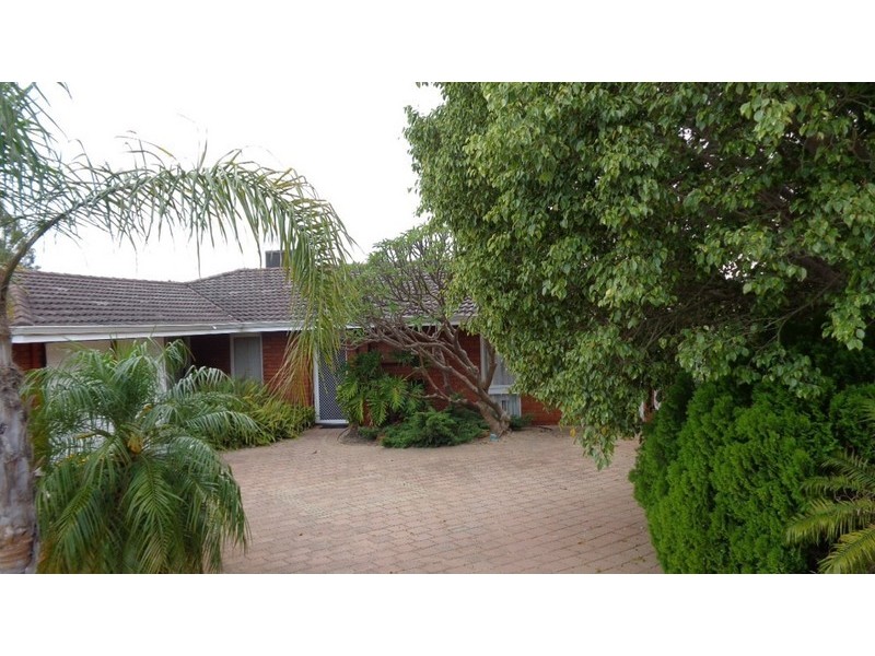 1A Dalston Crescent, Kardinya WA 6163